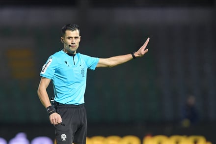 Carlos Macedo é o árbitro do Famalicão x CD Santa Clara
