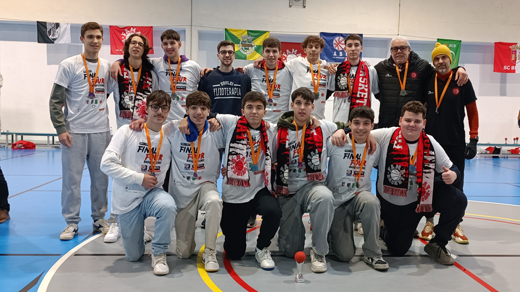 Famalicão: Famabasket é vice-campeão distrital sub-18