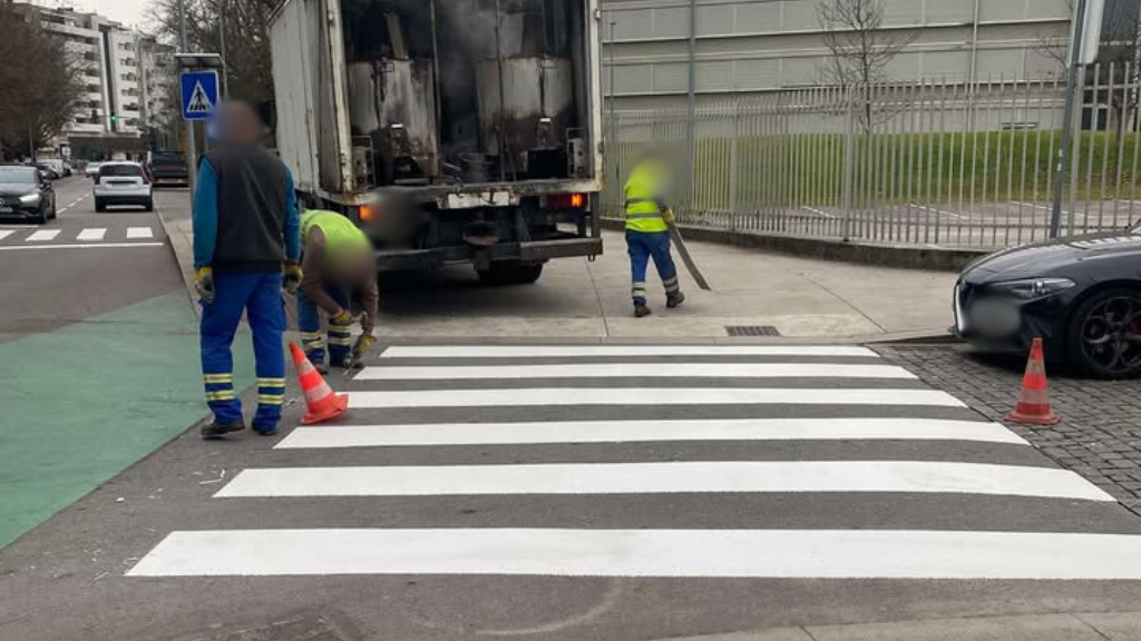 Famalicão: Passadeiras junto ao centro escolar 'reforçadas' com nova pintura