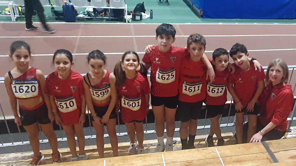 Famalicão: Pódios e recordes pessoais em pista coberta