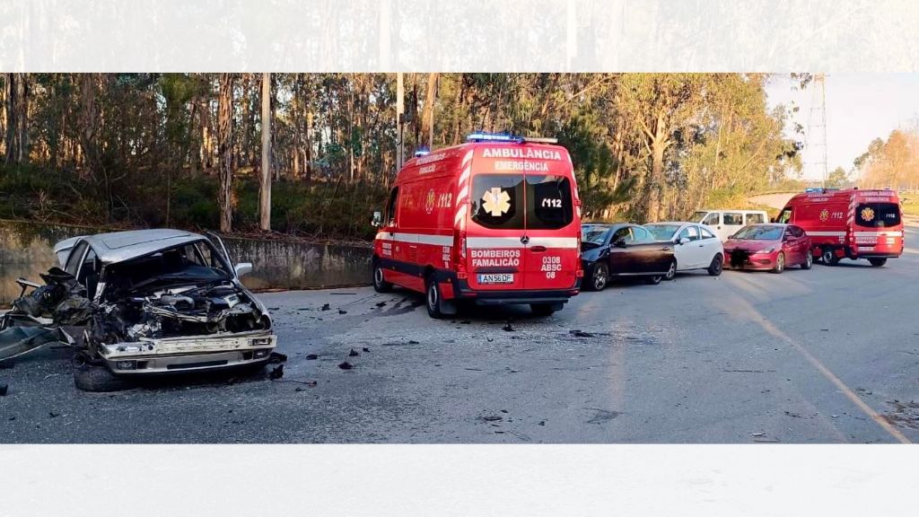 Famalicão: Acidente com 5 viaturas faz 2 feridos, em Fradelos