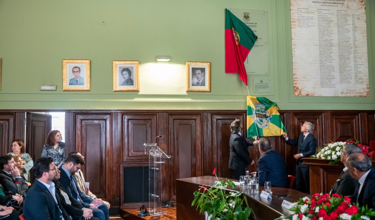 Famalicão: Assembleia Municipal presta homenagem aos ex-presidentes
