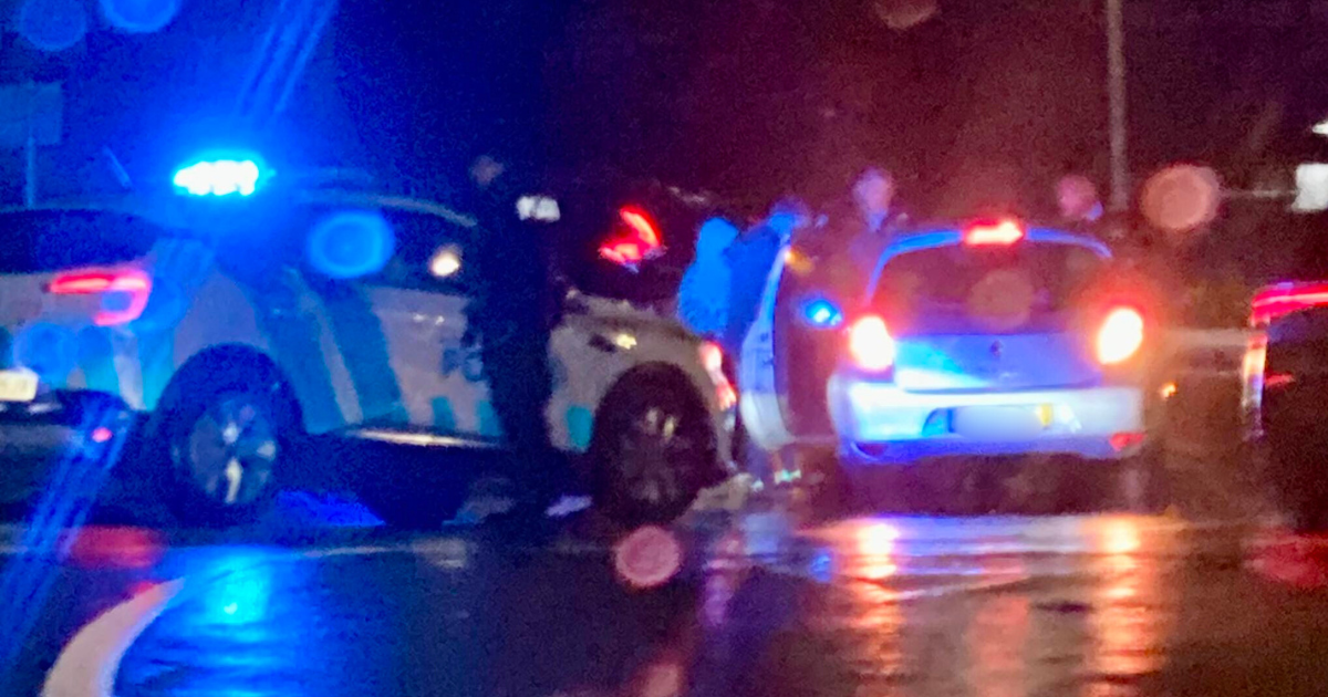 Famalicão: Um ferido em colisão entre carro e trotinete na rotunda junto ao tribunal