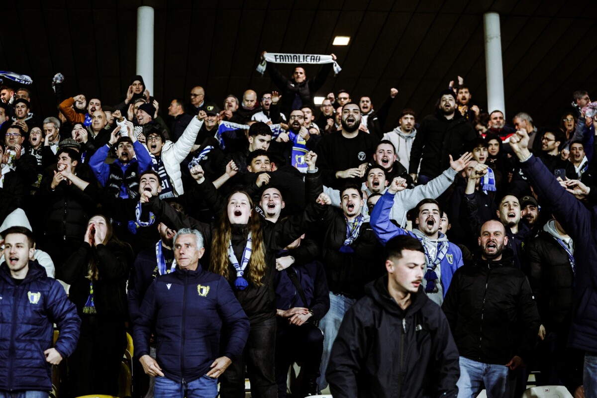 Famalicão vence em Arouca com golo decisivo de Topic