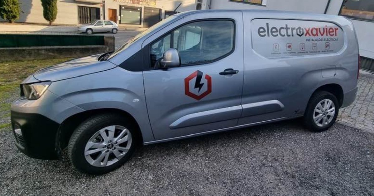 Famalicão: Homem foge com carrinha de uma obra enquanto descarregavam material