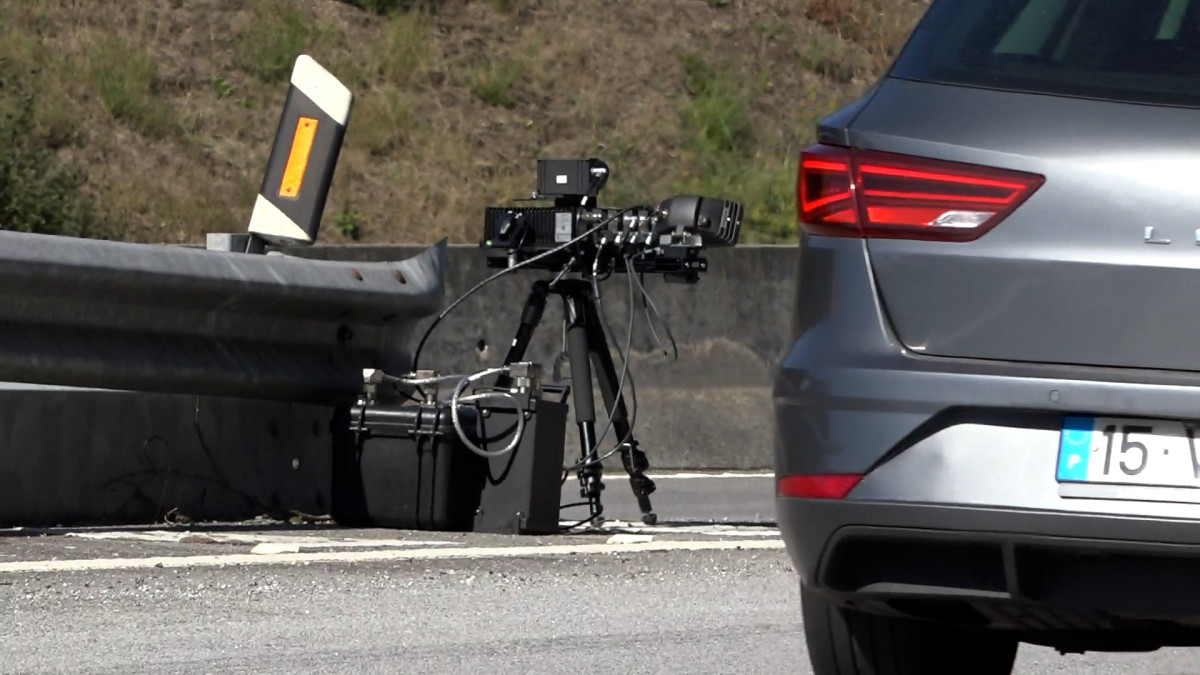Famalicão: PSP volta a colocar radar móvel de velocidade na N14 em Gavião