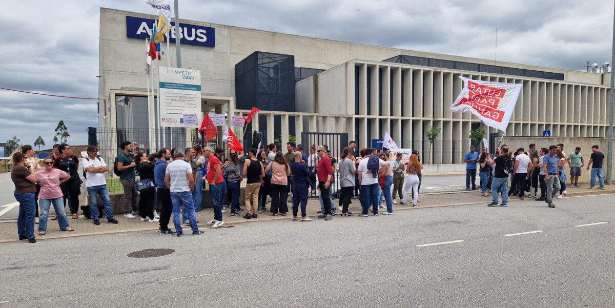 Empresa de Santo Tirso com linhas paradas: Trabalhadores querem mais 150€ ao final do mês