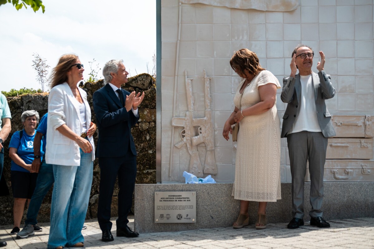 Famalicão: Inaugurado em Riba d'Ave mural de homenagem aos ex-combatentes