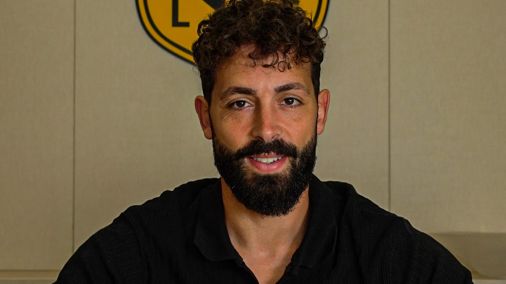 Famalicão: Tiago Mesquita renova com o Lusitânia de Lourosa