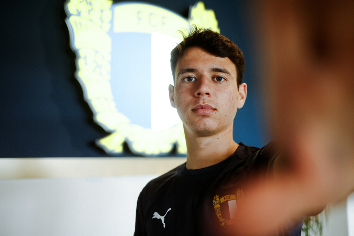 Pedro Santos: Jovem promessa do futebol português assinou pelo Famalicão