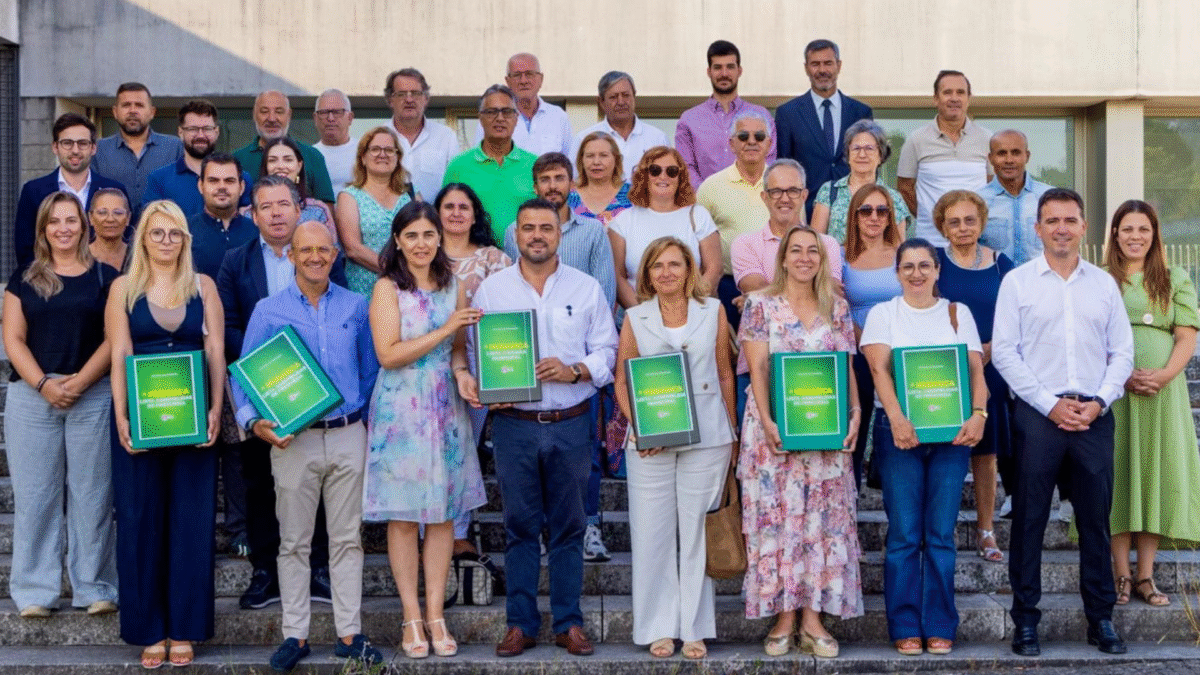Eduardo Oliveira entrega listas do PS em Famalicão