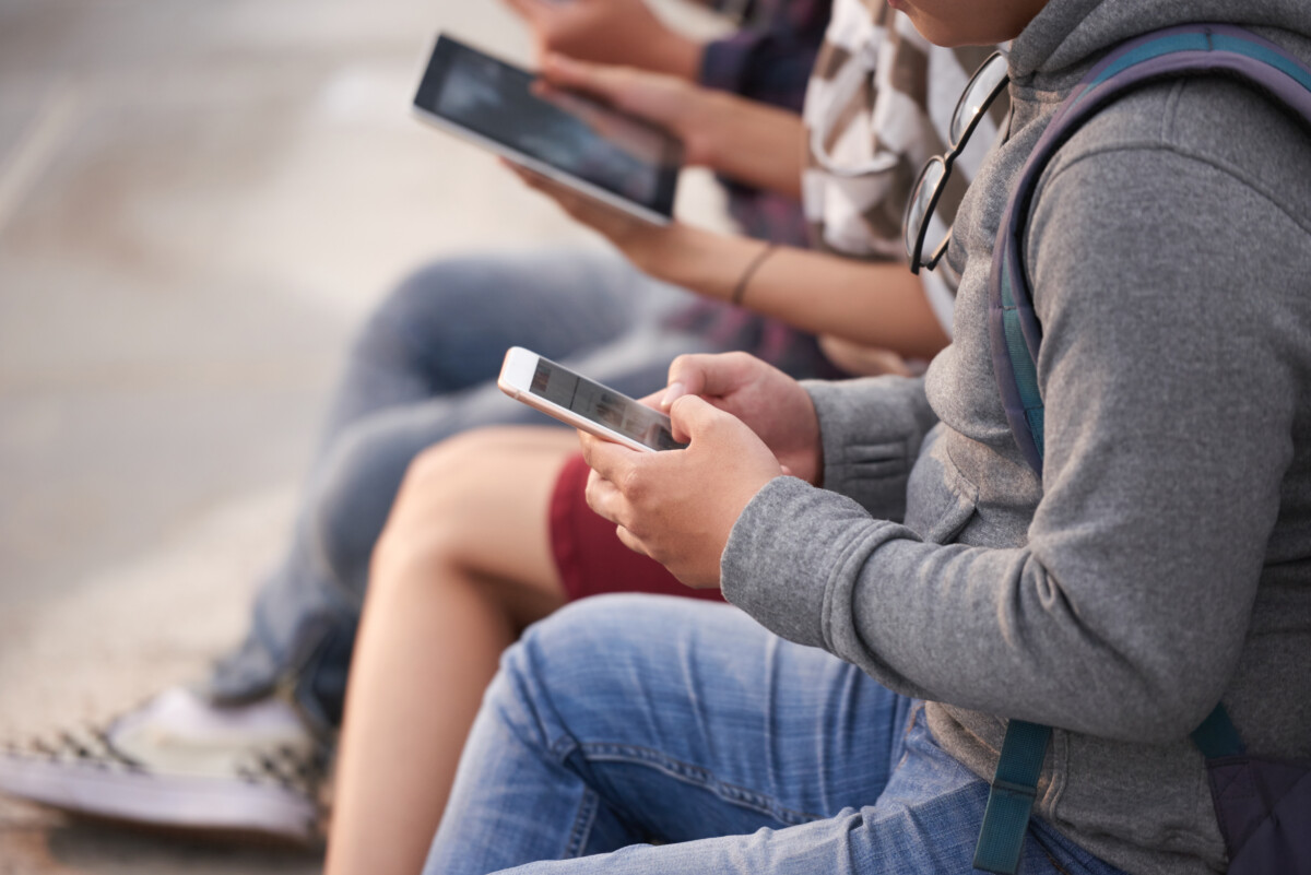 Escolas estudam que penalizações aplicar aos alunos que usarem telemóveis