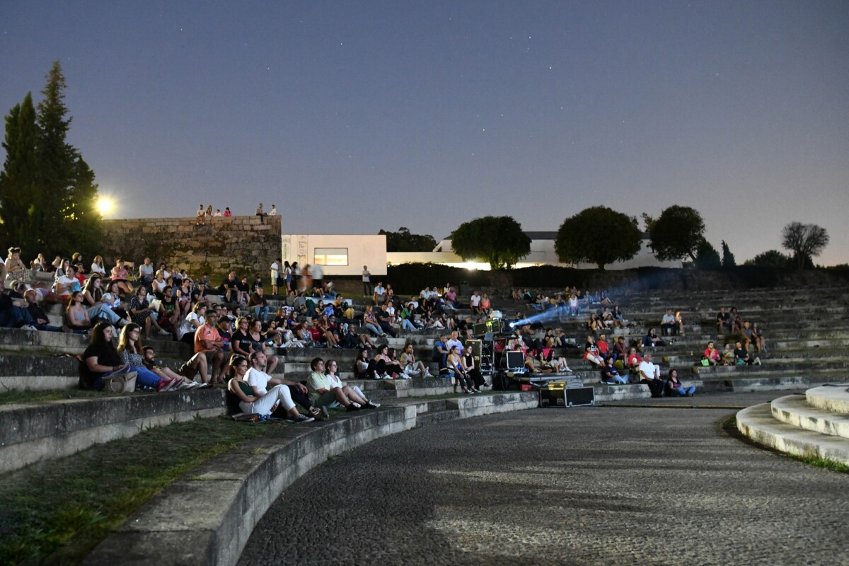 Hoje há cinema ao ar livre na Devesa (22h00)