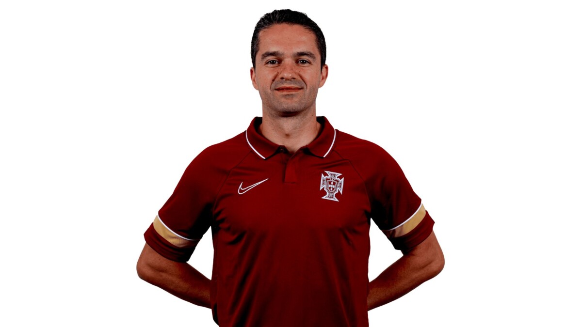 Hélder Malheiro é o árbitro do Casa Pia AC x FC Famalicão