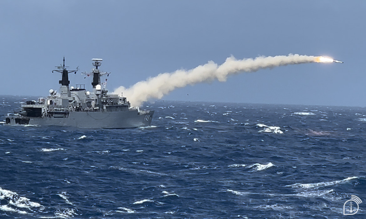 Navio russo usado para transporte de armas e mísseis apanhado ao largo da Póvoa de Varzim