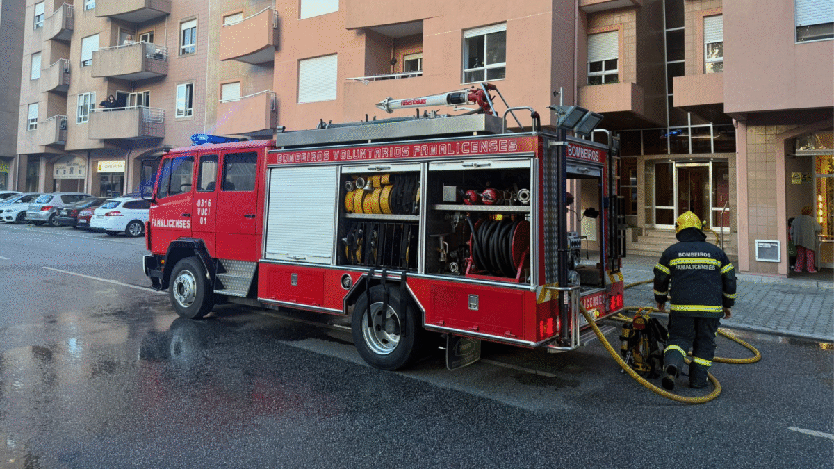 Famalicão: Fogo em apartamento no centro da cidade