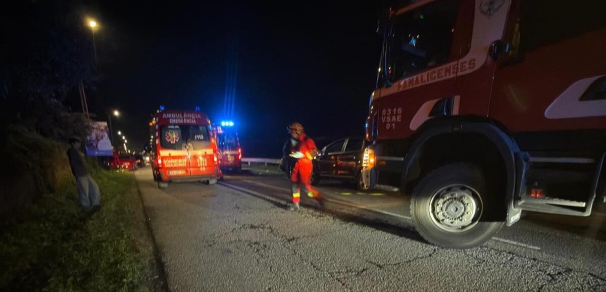 Famalicão: Cinco feridos após colisão na Avenida Tomás Pereira em Gavião (N206)