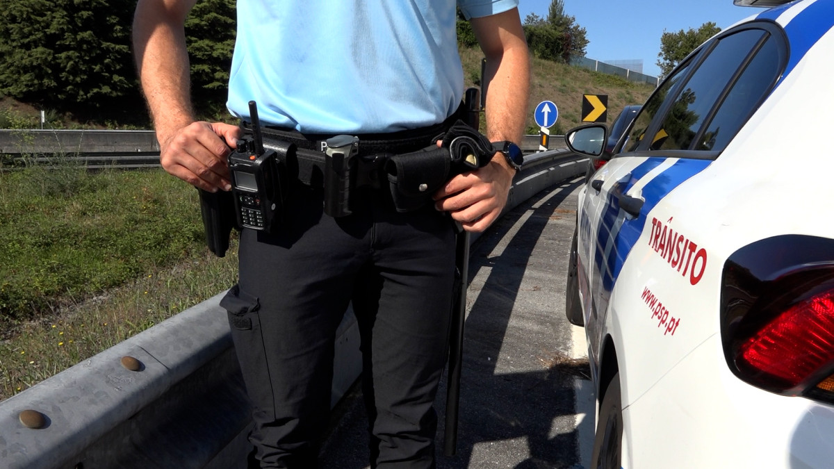 Famalicão: Dois homens detidos pela PSP por desobediência na estrada
