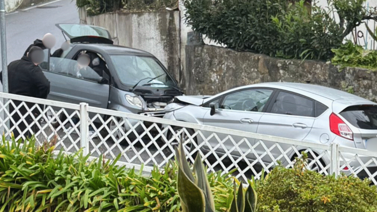 Famalicão: Dois feridos em choque frontal na freguesia de Arnoso Santa Eulália