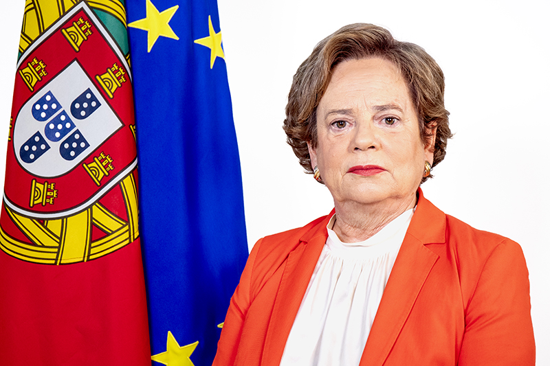 Demitiu-se a Ministra da Administração Interna